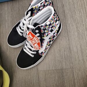 Vans hi top size 9 NEW